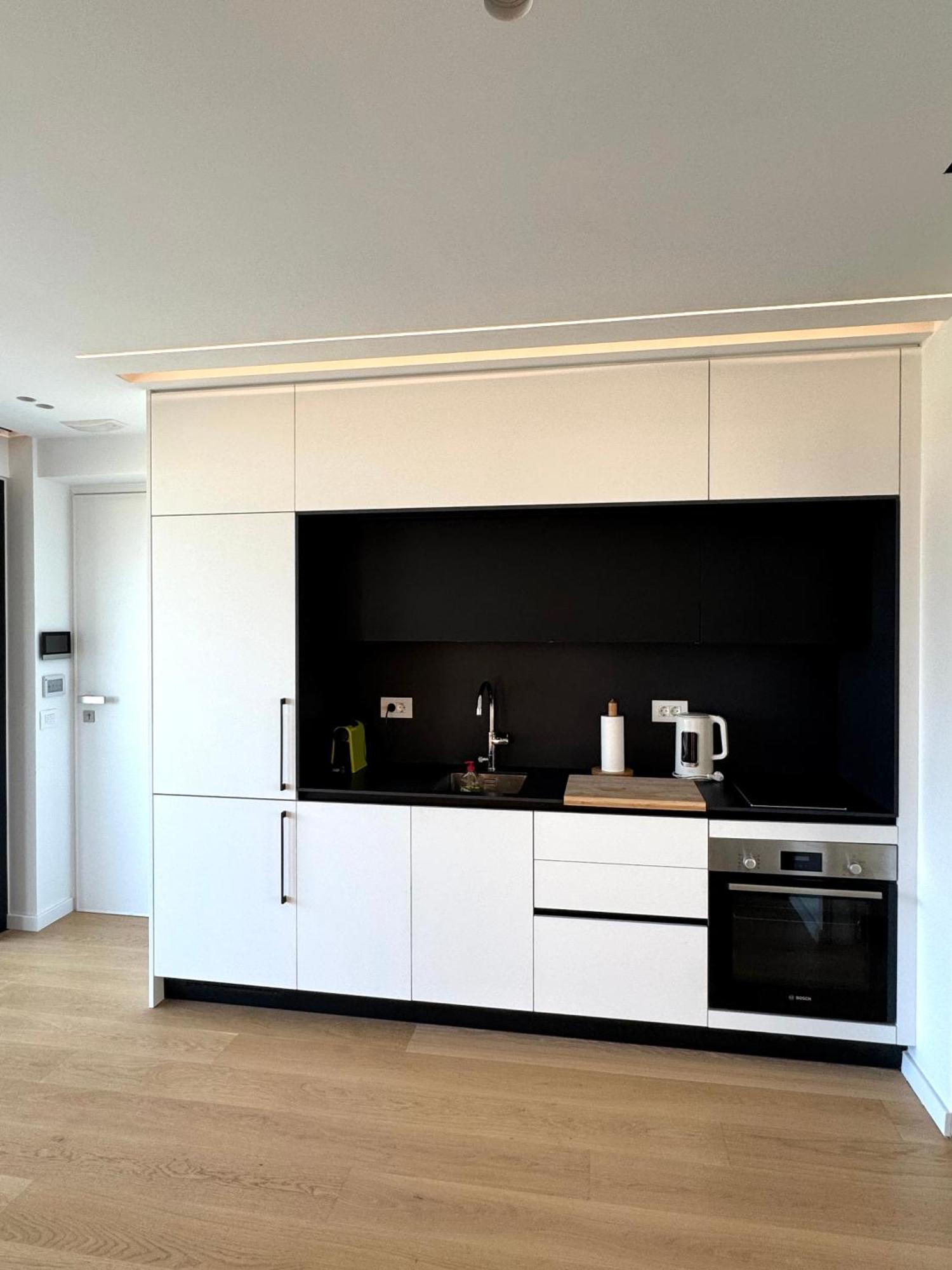 Modern Minimal Apartment 이라피트라 외부 사진