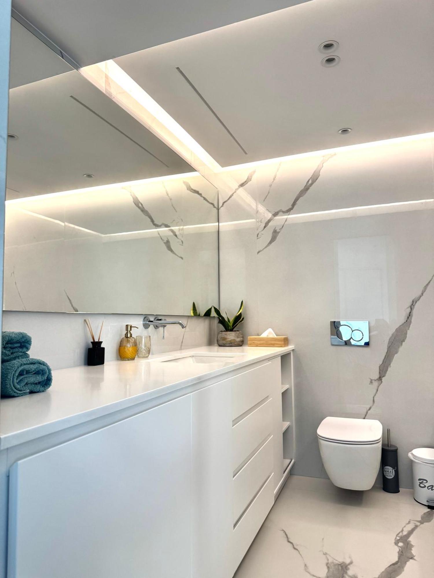 Modern Minimal Apartment 이라피트라 외부 사진