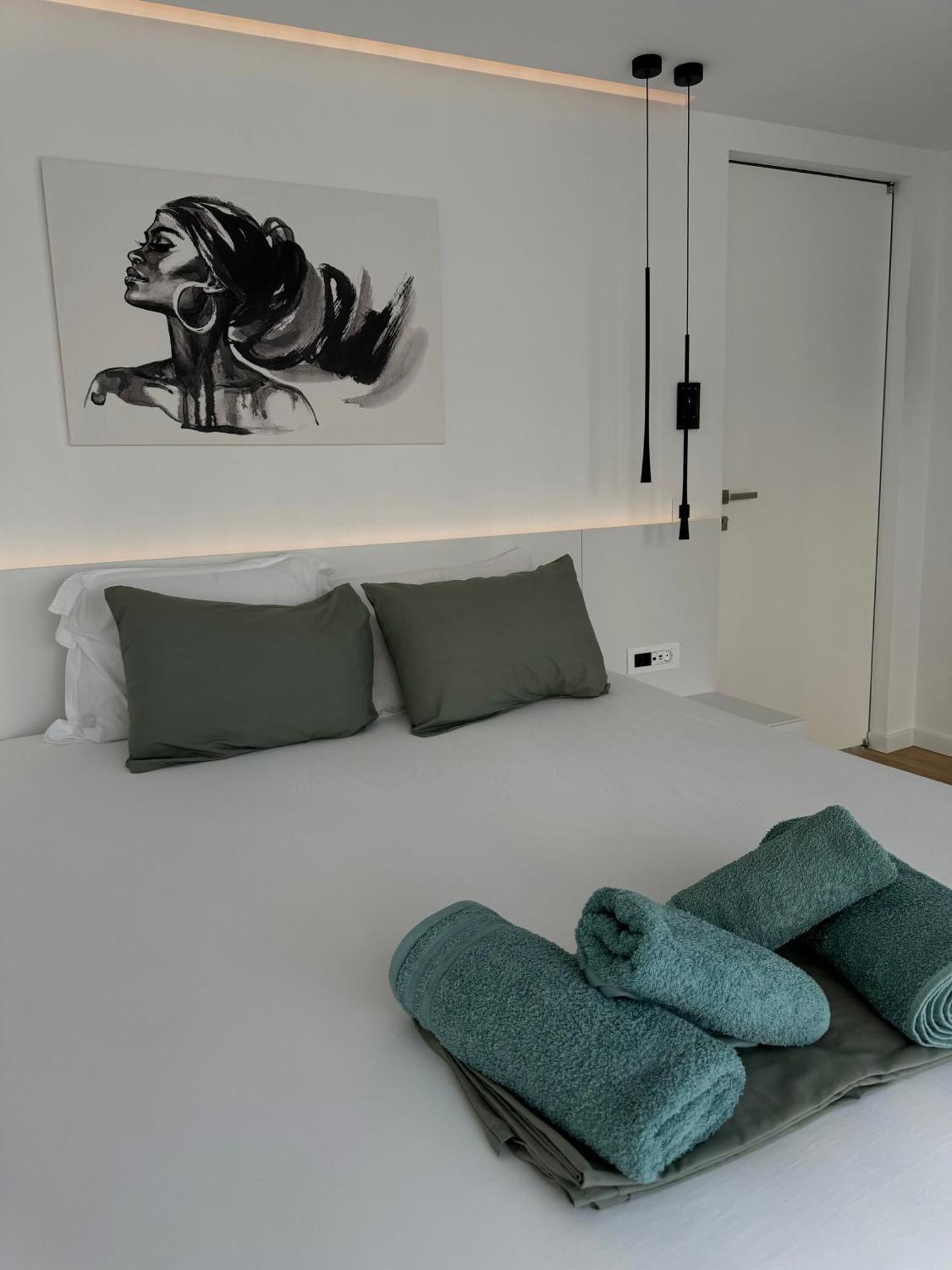 Modern Minimal Apartment 이라피트라 외부 사진